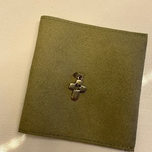 Gold cross stamped 625